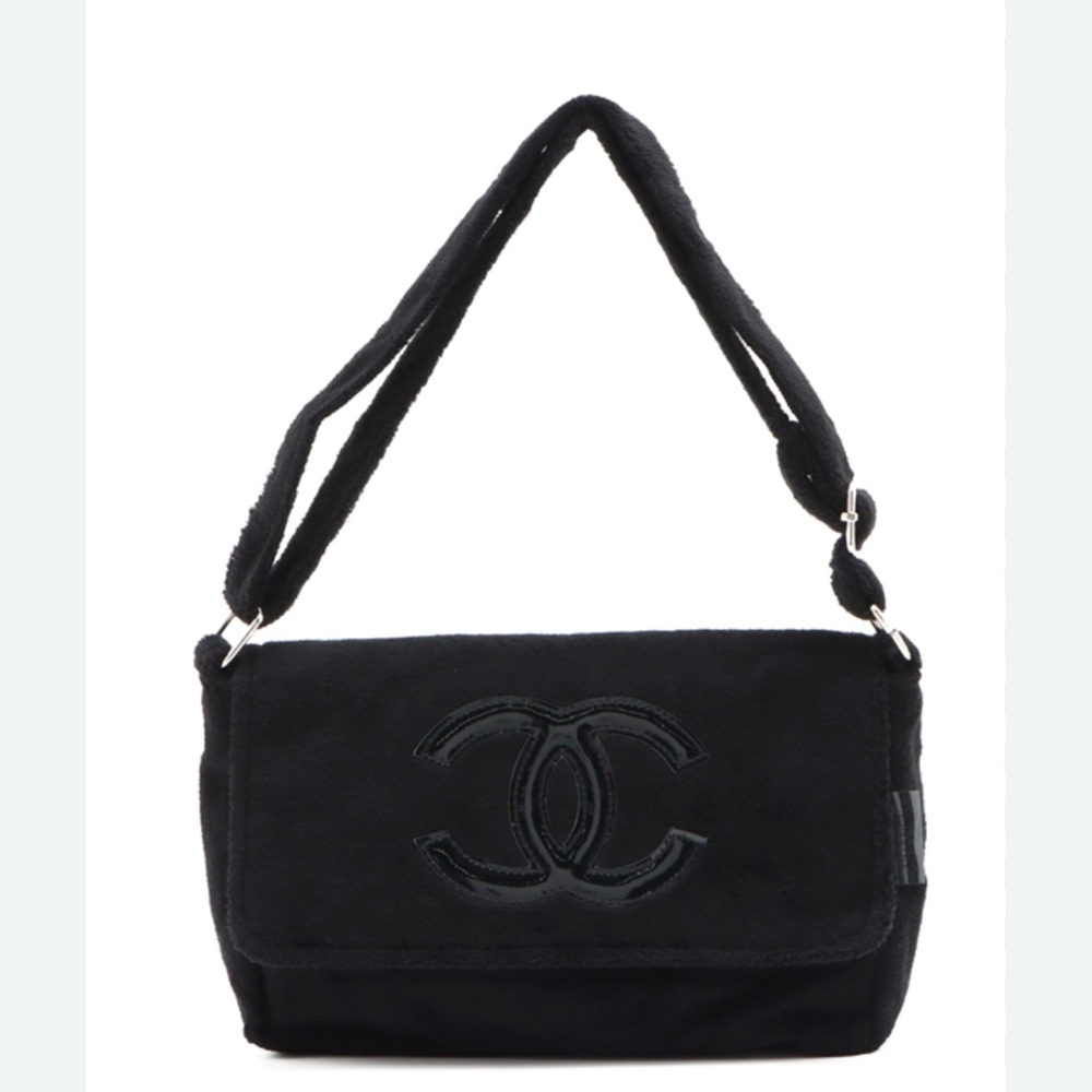Chic Black Designer Shoulder Bag